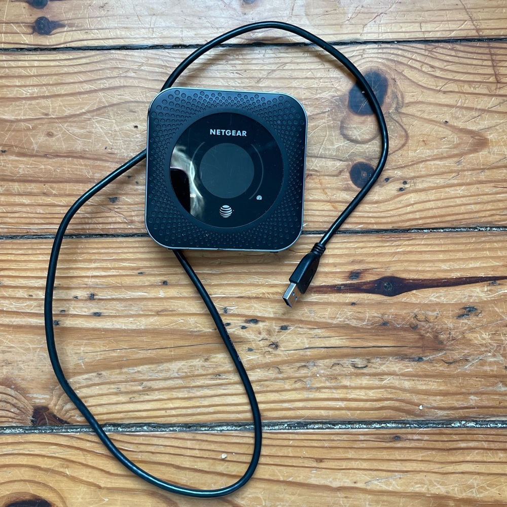 Netgear AT&T hotspot excellent condition